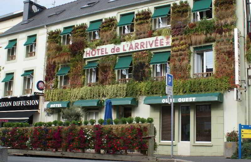 Hotel De L'Arrivee Guingamp Exteriör bild