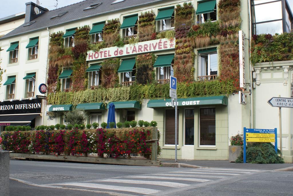 Hotel De L'Arrivee Guingamp Exteriör bild